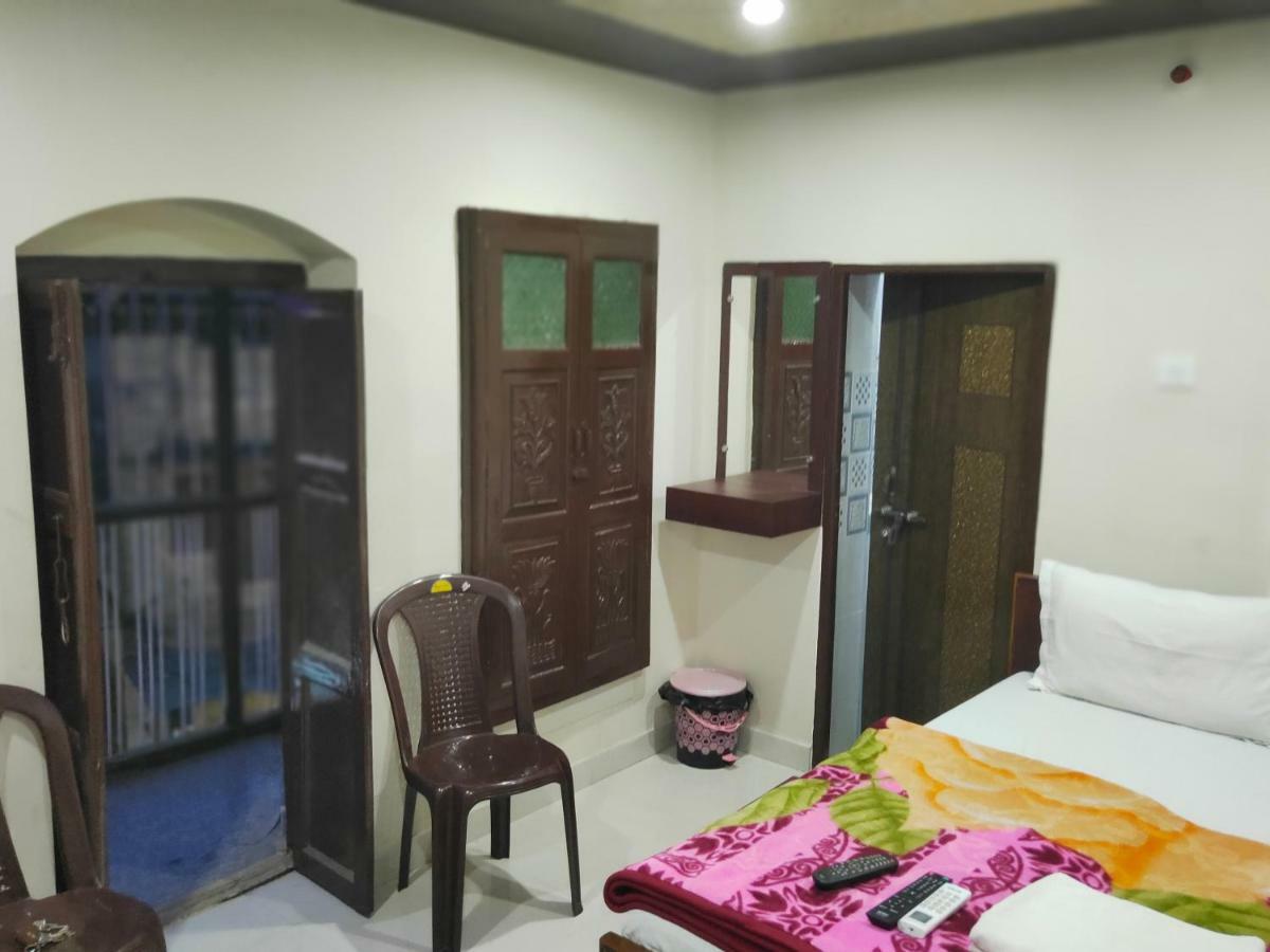 Hotel R D Palace Varanasi Exterior photo